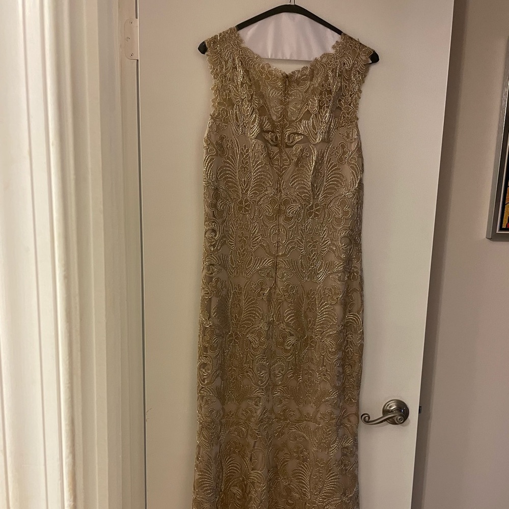 Like New Tadashi Gold evening gown- Dress -size 14 OBO